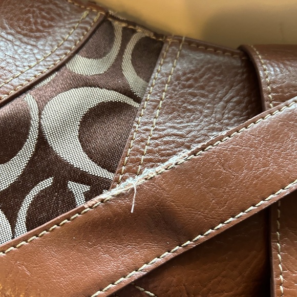 Y2K 2000 Coach Brown Signature Canvas Shoulder Bag with Brass Ring Accent - Picture 12 of 15